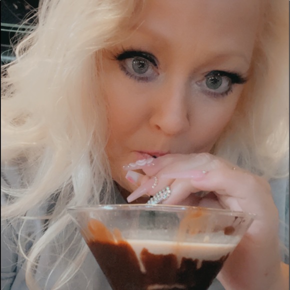 Meet your Posher, Shelli - Picture 6 of 15